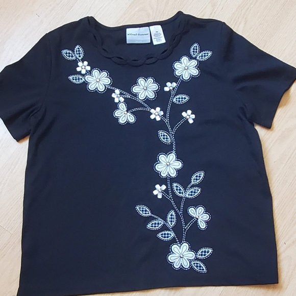 Alfred Dunner Tops - Alfred Dunner Woman's Short Sleeve T-Shirt Top Size PM Petite.